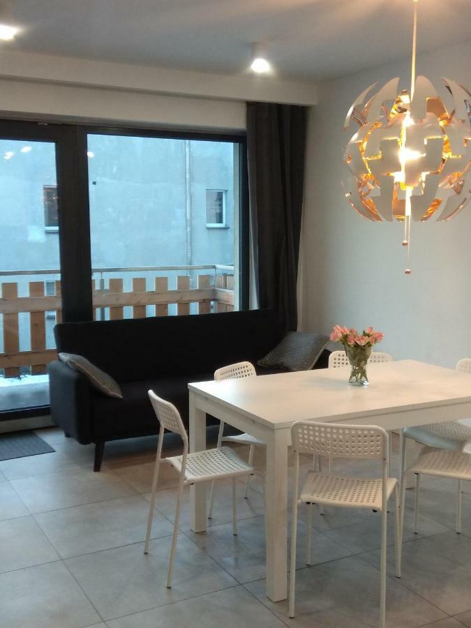 Luxury Apartment With Own Parking 霍茹夫 外观 照片